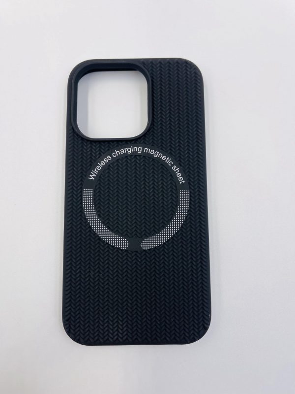 Gear 4 MagSaafe Case for Iphone